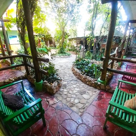 Hostal Dona Chava Pedernales Zewnętrze zdjęcie