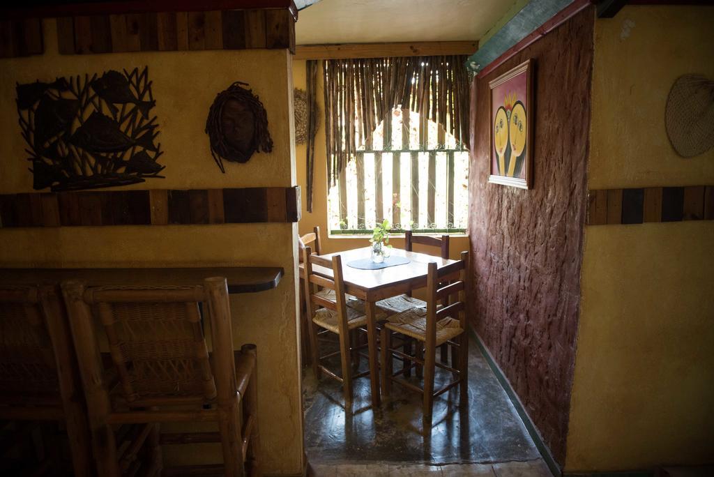 Hostal Dona Chava Pedernales Zewnętrze zdjęcie